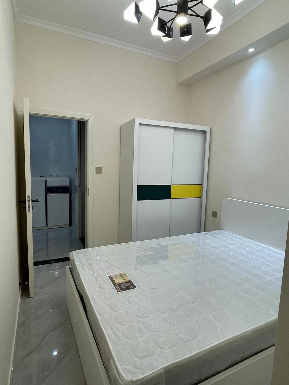 精装修拎包入住,近地铁公交,出行方便 精装修拎包入住,近地铁公交,出行方便